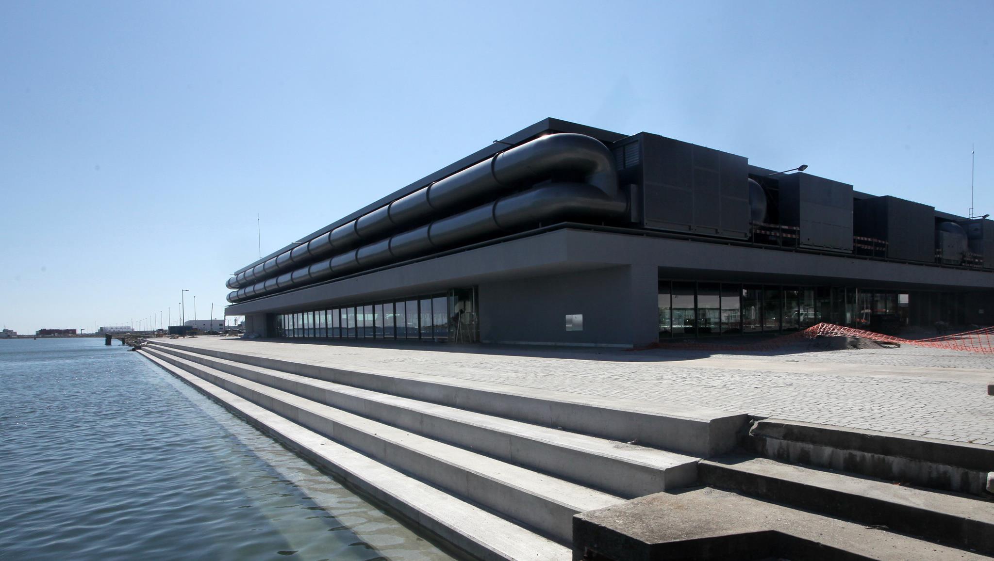 Tubos em fibra decorativos, Viana do Castelo – Poliexport