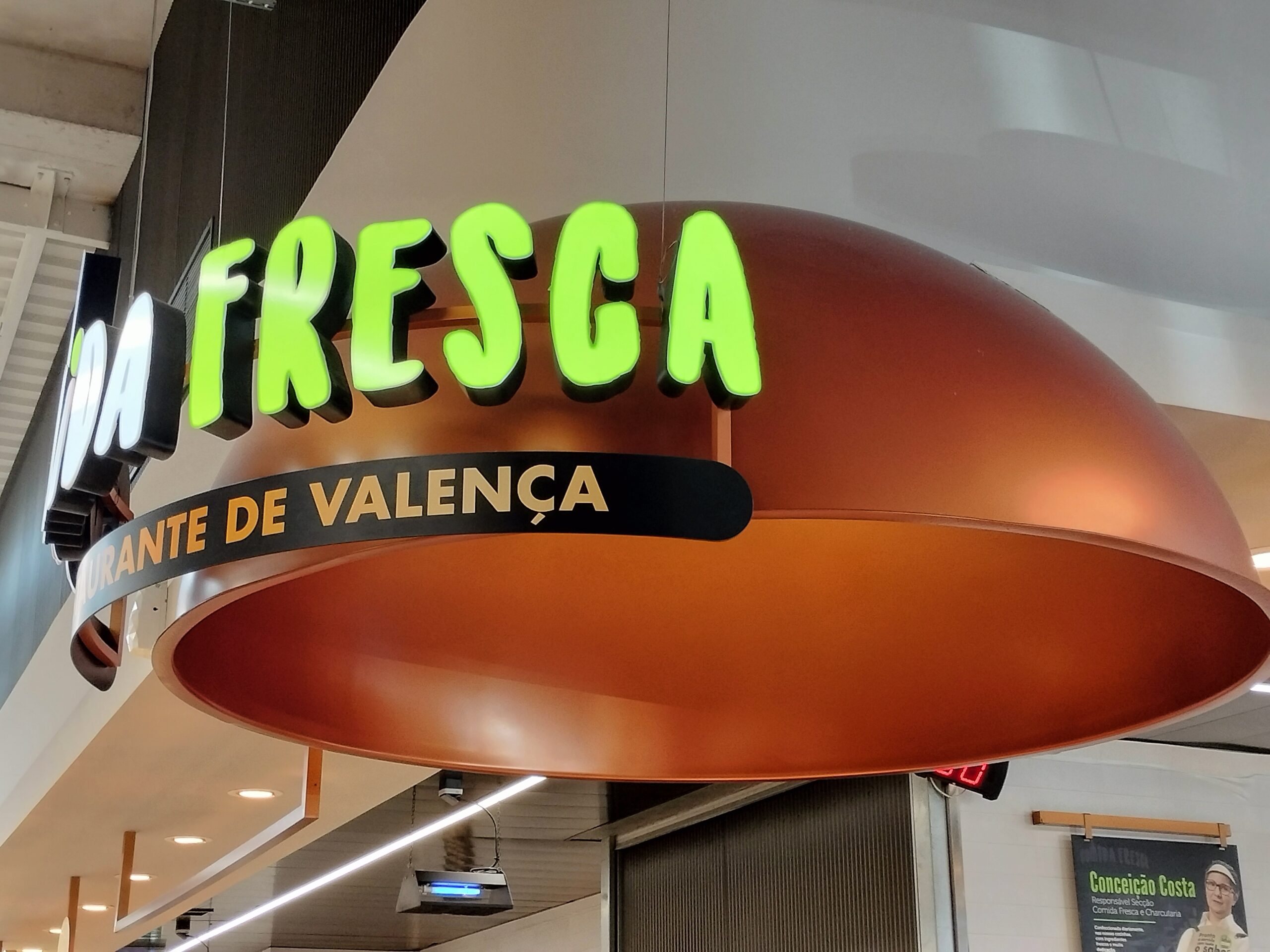 Cúpula em fibra, Área da restauração, Pingo Doce – Poliexport