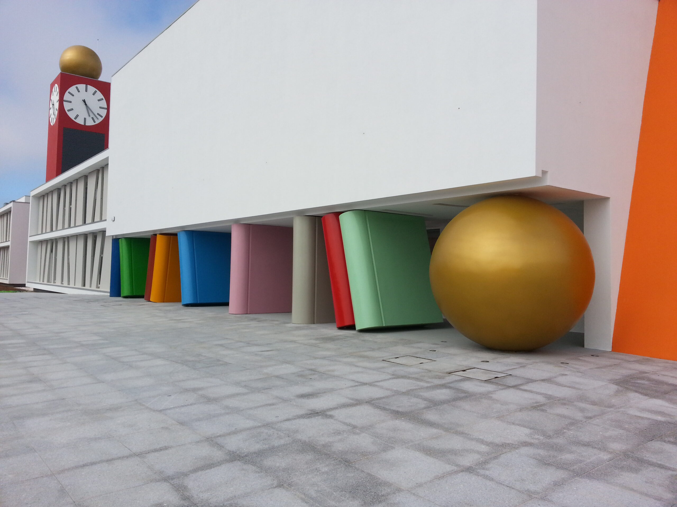 Esferas e livros, Escola Secundária de Sousel – Poliexport