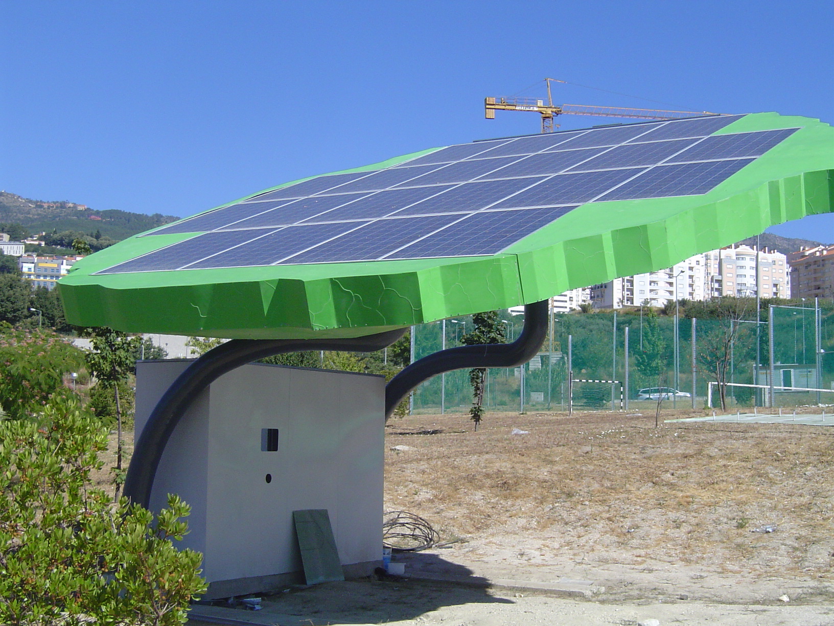 Folha com painéis solares, Covilha – Poliexport