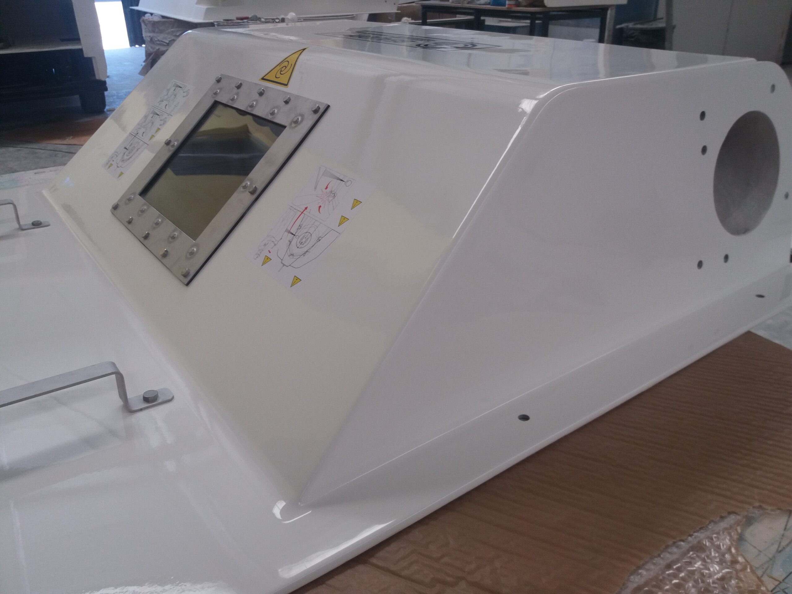 Carnagem para máquina filtrante com caleira – Poliexport