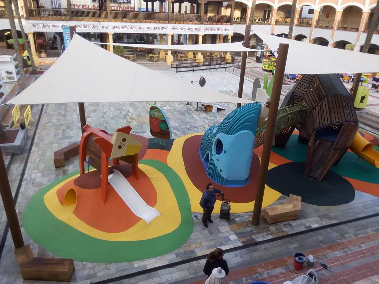 Parque infantil Plaza Mayor Málaga – Poliexport