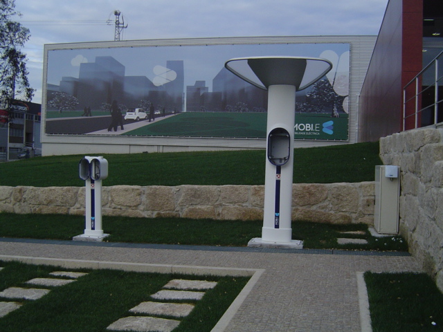 Posto de carregamento elétrico, soluções personalizadas – Poliexport