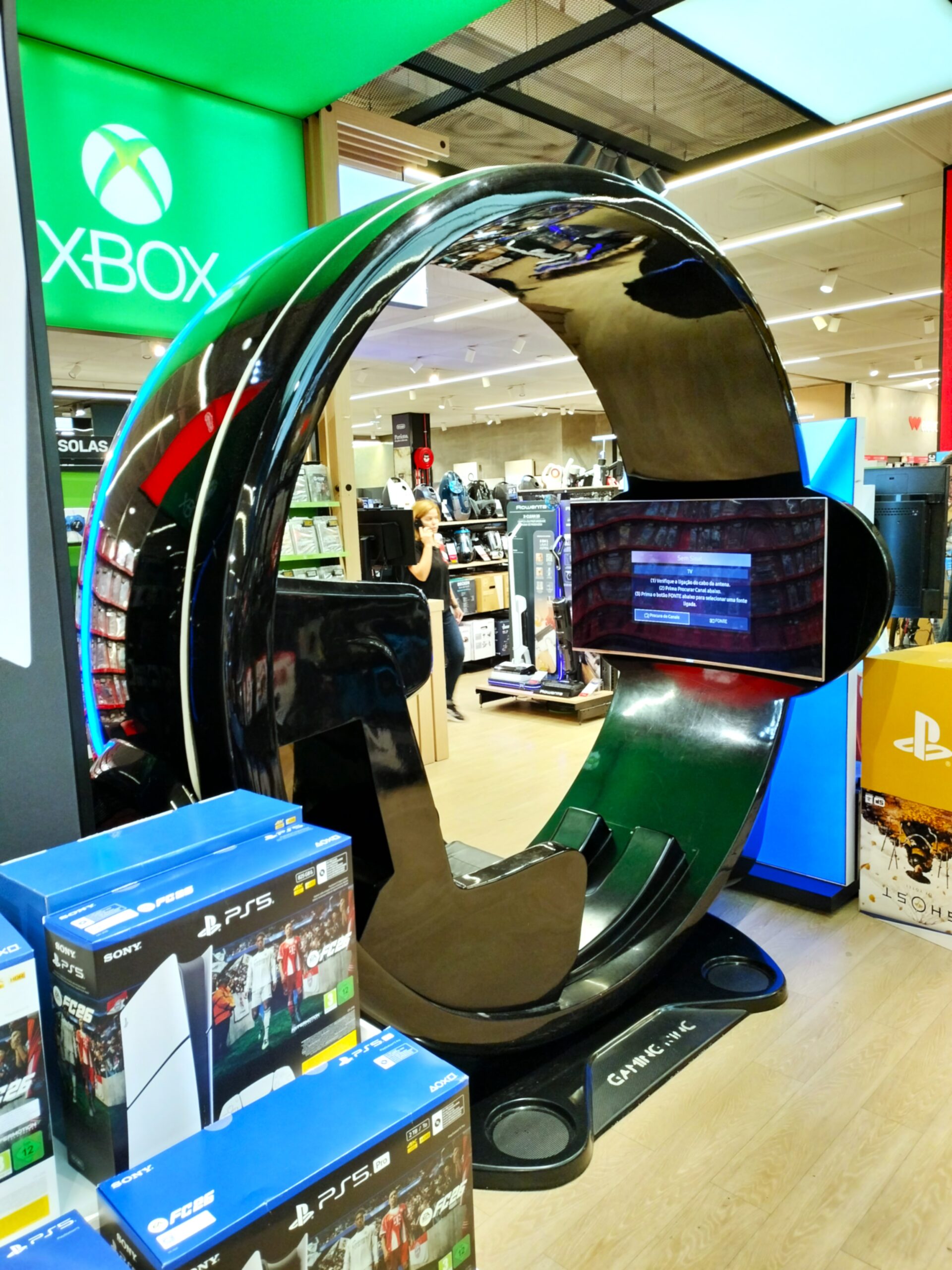 Execução de módulo promocional da consola de jogos Gaming PS – Poliexport