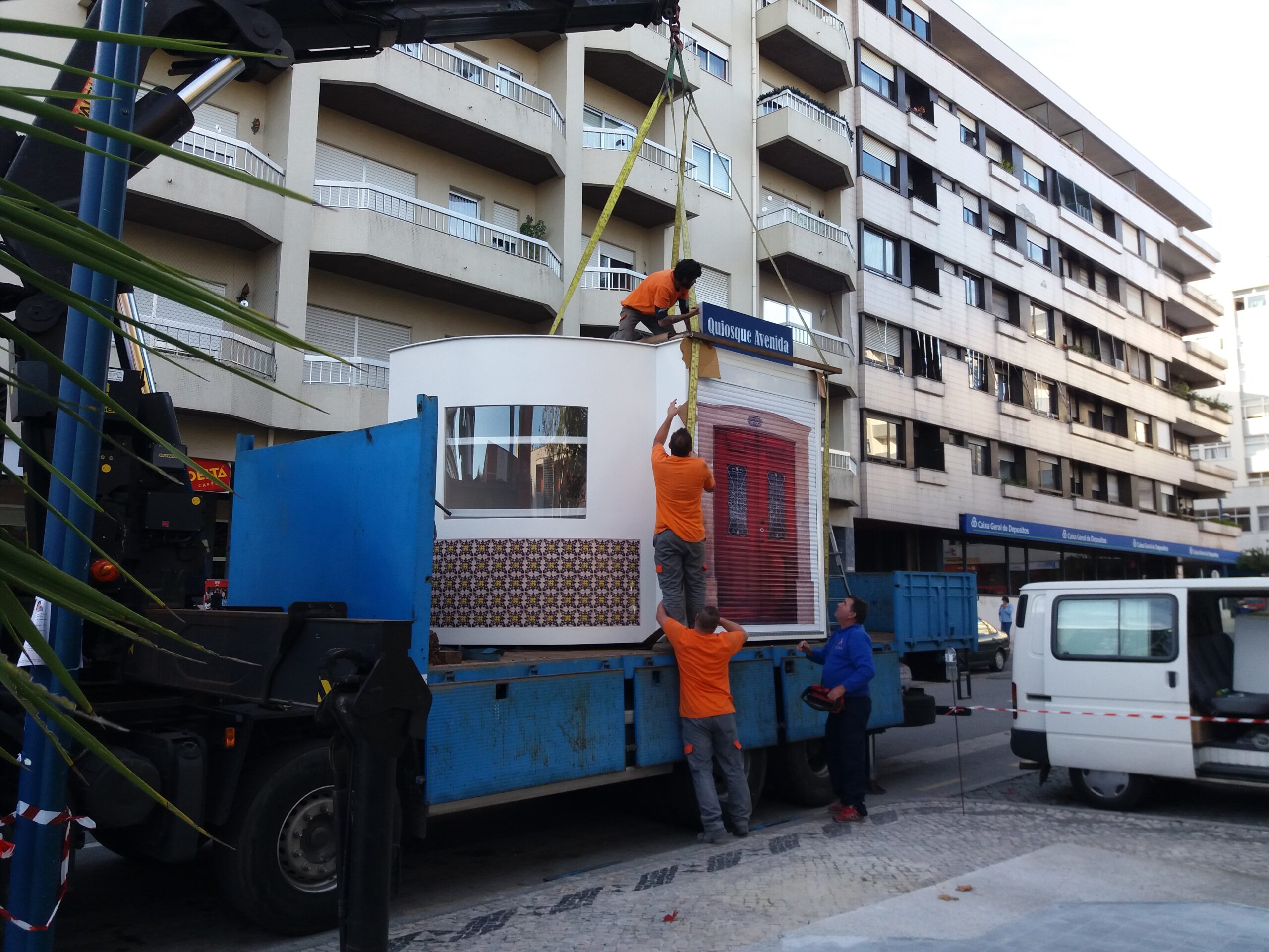 Execução, transporte e montagem dos quiosques fabricados – Poliexport